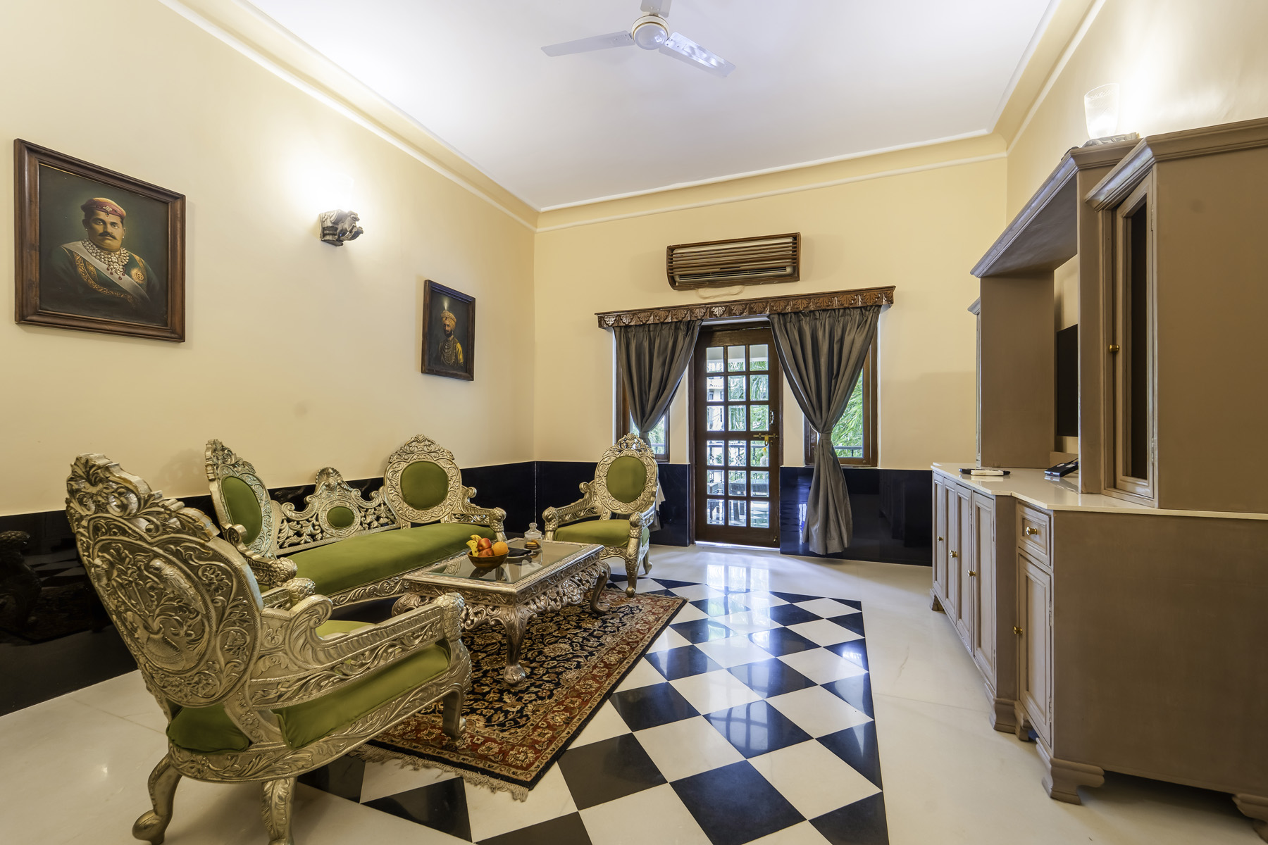 Retreat Suite (17)