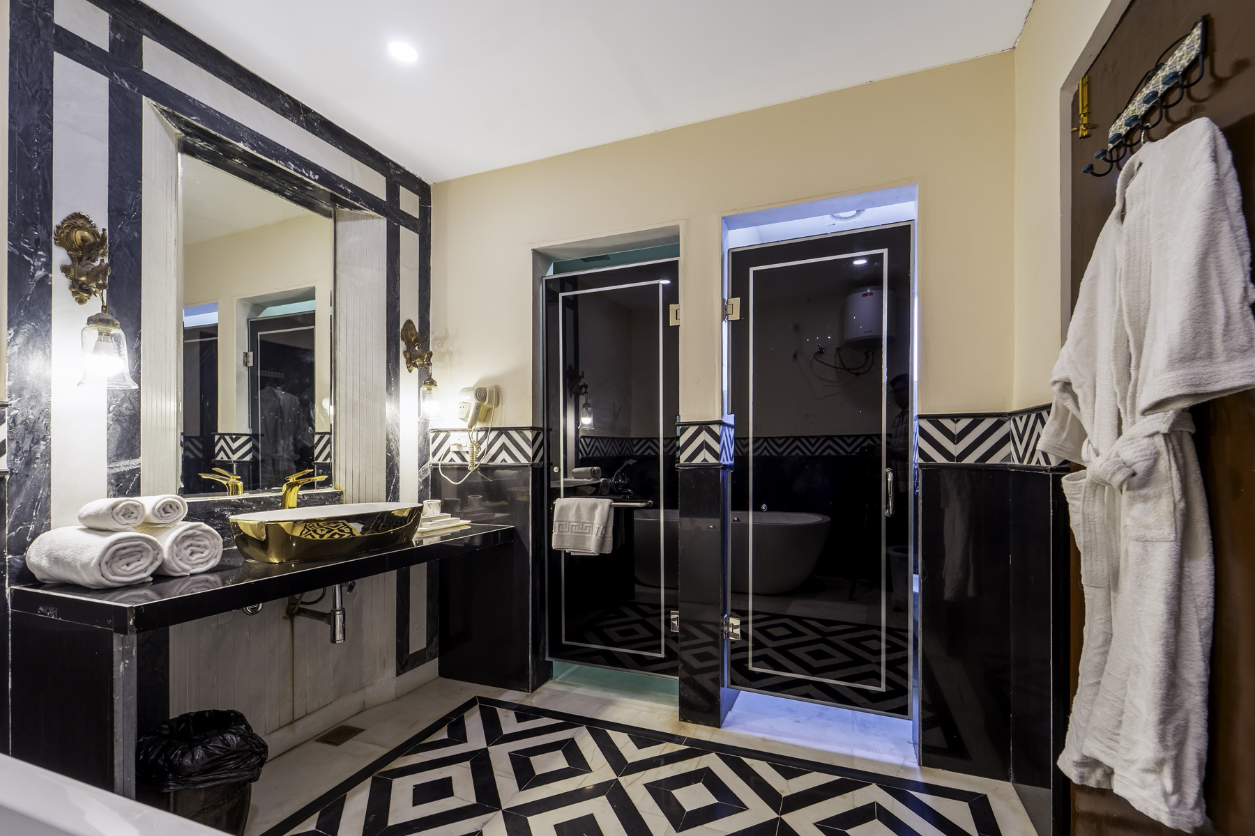 Retreat Suite (25)