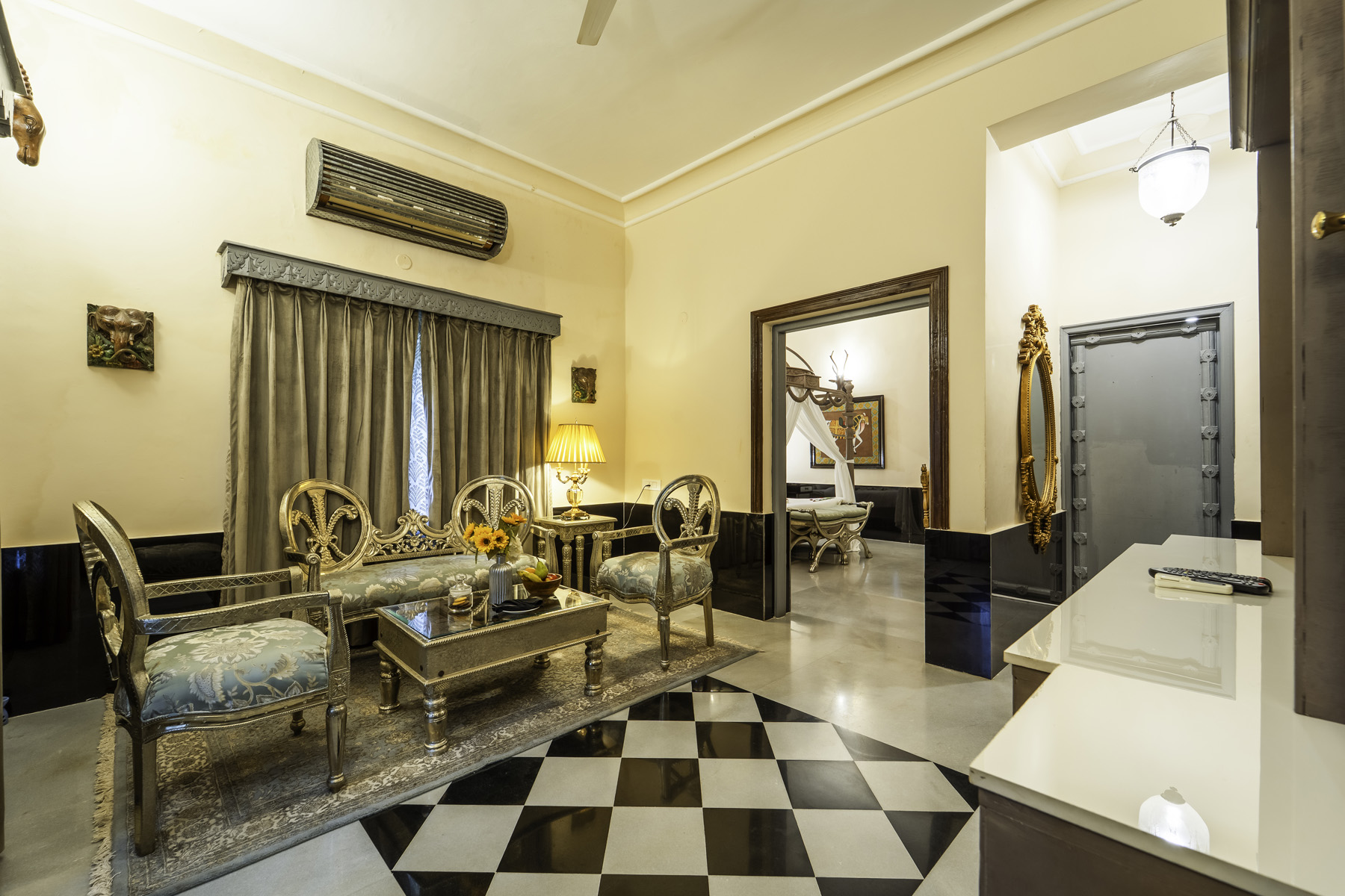 Retreat Suite (9)