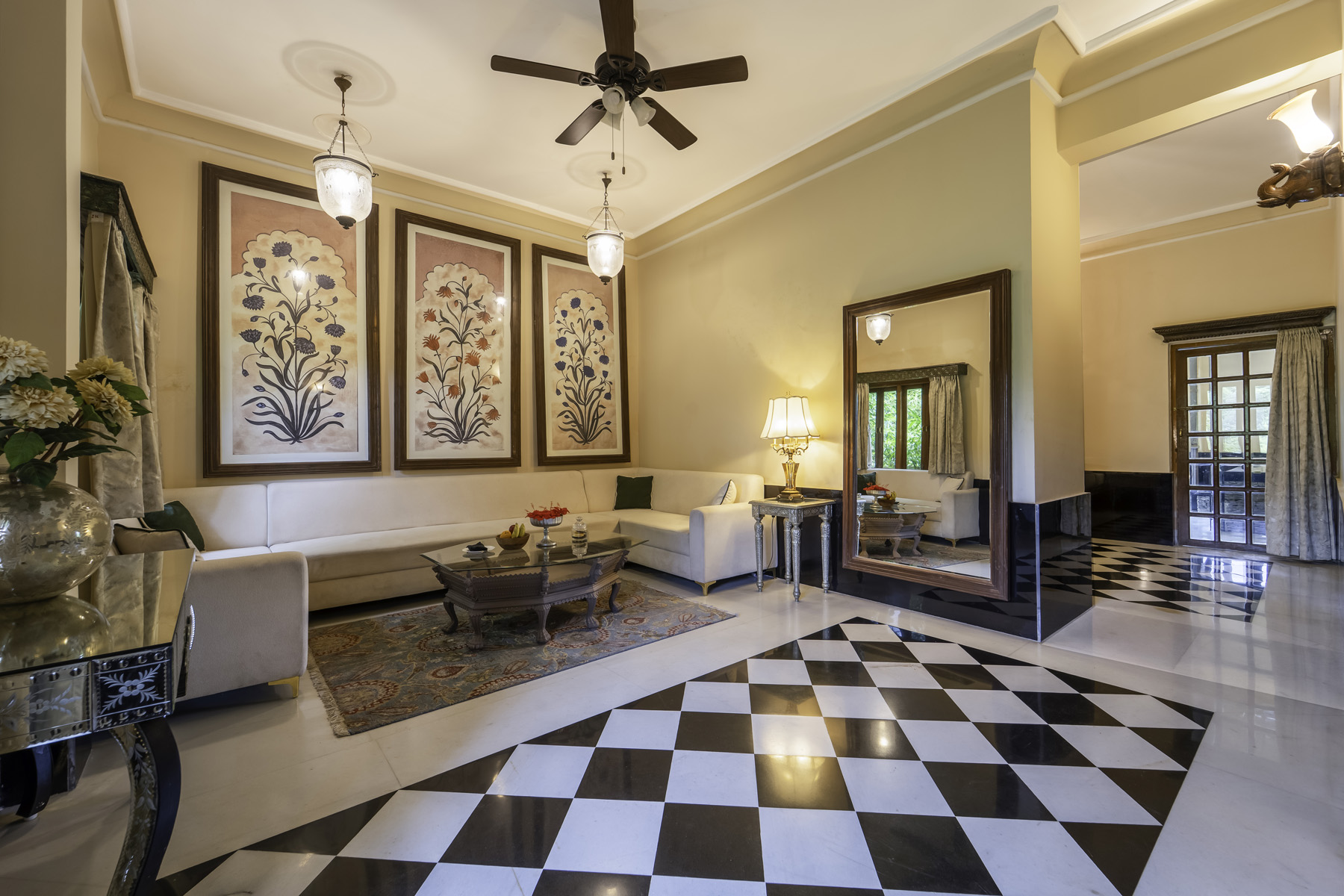Royal Salute Suite (4)